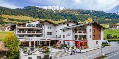 271040_20241006-exterior-hotel-erika-4